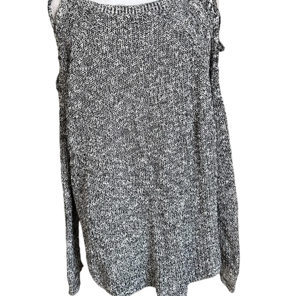 Express % Cotton Open Shoulder Sweater Size M - Picture 7 of 17
